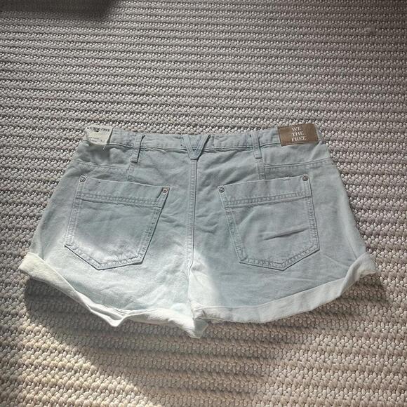 We The Free Beginners Luck Low Rise Slouch Shorts - Picture 5 of 6